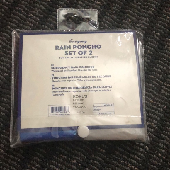 🛍️Kohl's Blue and White Emergency Rain Poncho Set - Picture 2 of 3